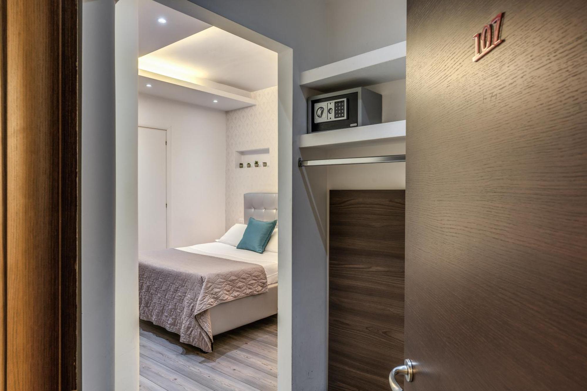 Spagna Boutique Suites Рим Екстериор снимка