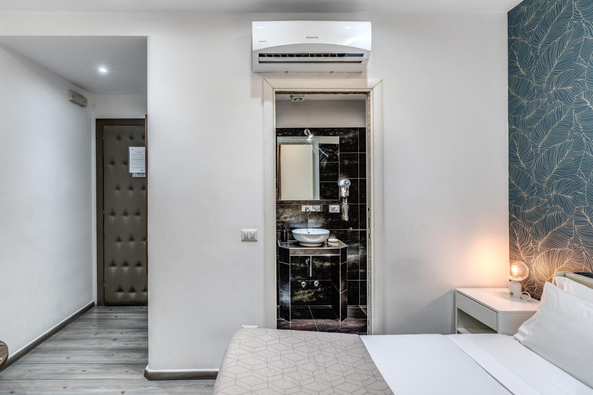 Spagna Boutique Suites Рим Екстериор снимка